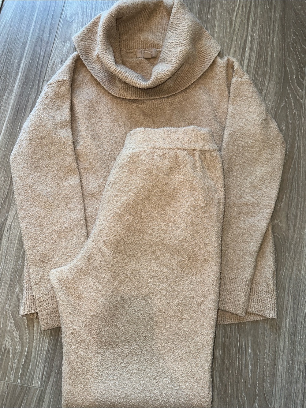 Barefoot Dreams Soft Cream Cowl Neck Sweater Set - Picture 7 of 11